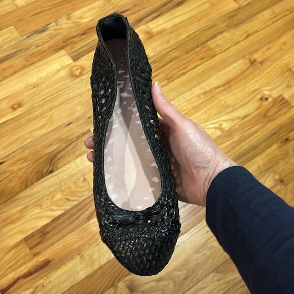 Taryn Rose Black Woven Ballet Flats - Picture 6 of 6